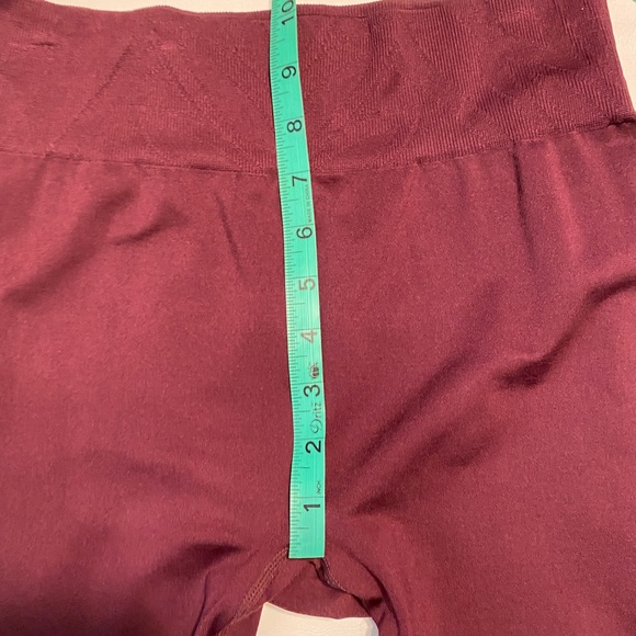 American Eagle Outfitters Aerie Maroon Cropped Leggings Floral Laser Cut medium - Picture 7 of 13